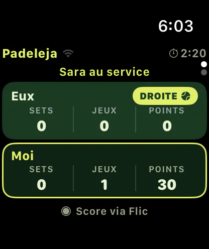 Écran de score sur Apple Watch avec les sets, les jeux et les points des deux équipes